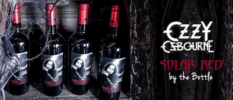 Ozzy Osbourne lança vinho com formato de caixão